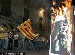 Quema de una fotografía del Rey en Gerona, 2007