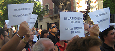 Concentración en Vitoria en favor de la elección de lengua vehicular en las escuelas del País Vasco, septiembre de 2008.