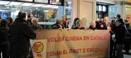 Boicot contra los cines se oponen a las cuotas lingüísticas