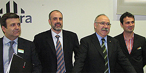 López Tena y López Bofill, ambos ahora en Solidaritat, en una visita a los dirigentes de ERC, Ridao y Carod-Rovira, cuando las relaciones entre los cuatro políticos era mejor que la actual.