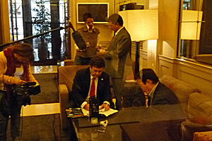 Laporta, López Tena y Bertran, momentos antes de su rueda de prensa (foto: LVdB).