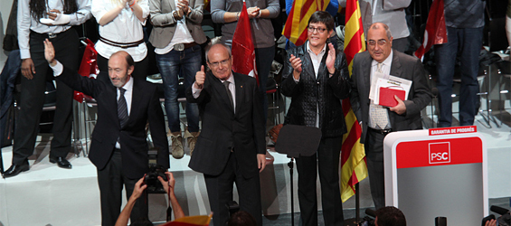 Rubalcaba, Montilla, Pagans y Nadal, en un acto electoral en Gerona durante la pasada campaña de las elecciones autonómicas del 28N (foto: PSC).