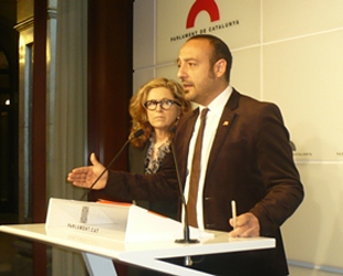 Los diputados autonómicos, durante la rueda de prensa de este jueves, Carmen de Rivera y Jordi Cañas (foto: Ciudadanos).