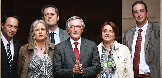 El futuro alcalde de Barcelona, Xavier Trias, junto al que será su equipo en el gobierno municipal (de izquierda a derecha): Jaume Ciurana, Maite Fandos, Joaquim Forn, Sónia Recasens y Antoni Vives (foto: Flickr de Xavier Trias).