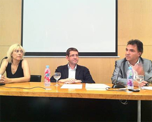 Teixidó, Vall y Espot (de izquierda a derecha), durante la presentación de la iniciativa para boicotear los JJOO de Madrid 2020 (foto: Ara o mai!).