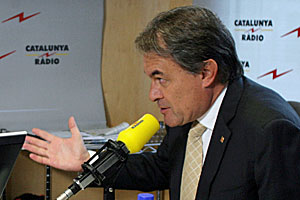 El presidente de la Generalidad, Artur Mas, durante la entrevista (foto: Catalunya Ràdio).